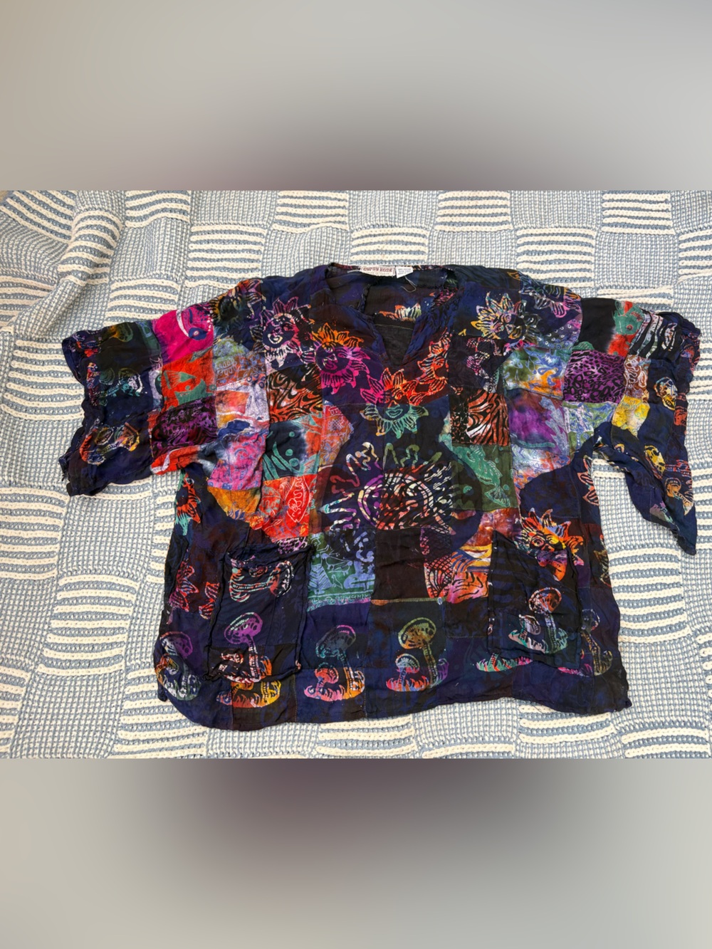 Women's patterned V-neck top